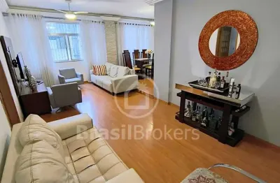 Apartamento de 3 quartos (1 suíte) com 120 m² todo reformado a 5 minutos do metrô e a 4 do shopping tijuca.