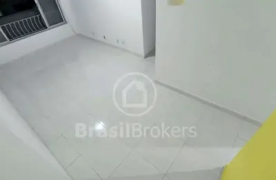 Apartamento garden de 2 quartos com 65 m² com vaga em rua sem saída.
