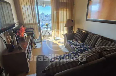 Apartamento com 54,00m² e 2 quartos com dependência revertida para copa na rua maria amélia.