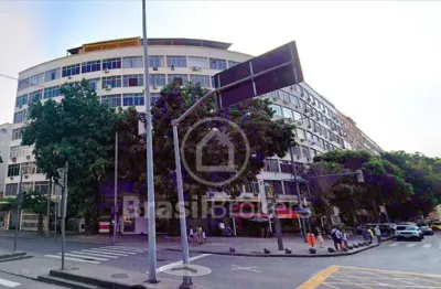 Apartamento 2 quartos e vaga, junto metrô uruguai , reformado ,tijuca.