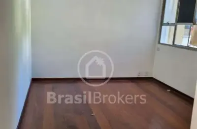 Apartamento de 1 quarto com 56 m², vaga na escritura em condomínio com infraestrutura