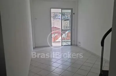 Cobertura gigante com potencial para expansão na vila de noel 2 quartos 1 garagem varandão