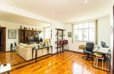 Apartamento com 4 quartos e vaga de garagem a 350 metros da praça general osório.
