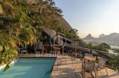 Casa à venda com 280,00m² e 3 suítes em lagoa, rio de janeiro - rj
