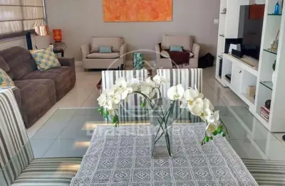 Apartamento à venda com 222,00m² e 4 quartos em copacabana, rio de janeiro - rj