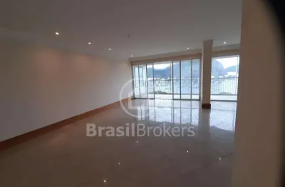 Reformado com 4 quartos ,2 suites e 1 vaga na rui barbosa de frente para o cristo