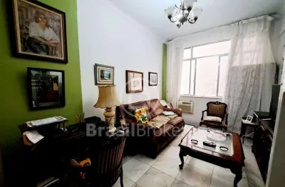 Imóvel a venda sala e quarto com dependência completa, 55 m²  em copacabana