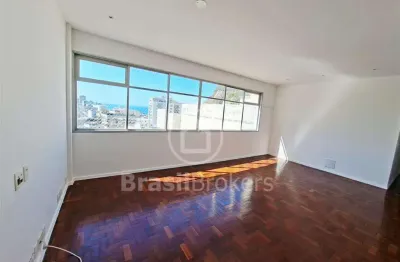 Apartamento 3 quartos, 1 suíte e vaga de garagem, no  alto leblon