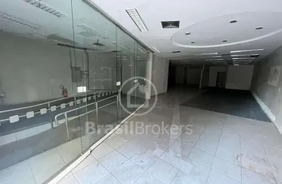 Ponto Comercial e 1 banheiro à Venda, 324 m²  Antiga Agencia do Banco Itaú