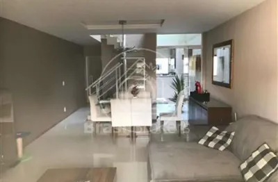 Casa à venda com 225,00m² e 3 quartos em freguesia (jacarepaguá), rio de janeiro - rj