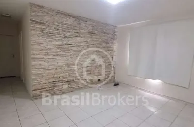 Apartamento com 2 quartos à venda na Rua Oswaldo Lussac, Taquara, Rio de Janeiro