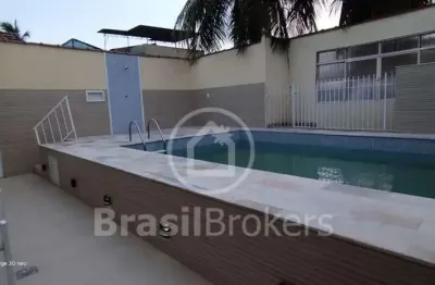 Duas casas à venda independentes com 225,00m² e 6 quartos em realengo, rio de janeiro - rj