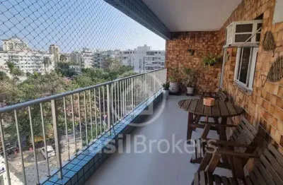Excelente apartamento de frente no ponto nobre da freguesia