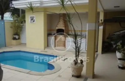 Ótima casa em condomínio fechado à venda com 240,00m² e 04 quartos no bairro pechincha, rio de janeiro - rj