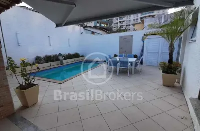 Casa à venda com 209 m² área construída e  440,00 m² de terreno com 3 quartos em freguesia (jacarepaguá), rio de janeiro - rj