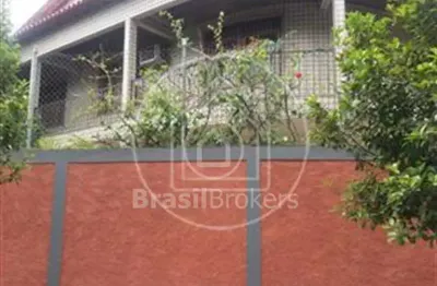 Casa à venda com 477,00m² e 2 quartos em jardim sulacap, rio de janeiro - rj