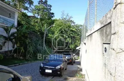 Terreno à venda na Rua Sernambi, Pechincha, Rio de Janeiro
