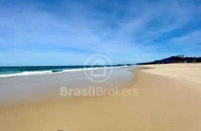 Casa com 3 quartos à venda na Rua Quatorze, Jaconé (Sampaio Correia), Saquarema