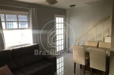 Casa de vila à venda com 460,00m² e 2 quartos em pechincha, rio de janeiro - rj