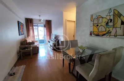 Apartamento 74m² com 2 quartos no centro da freguesia