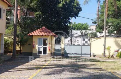 Casa em condomínio na taquara pertinho do centro! não perca essa oportunidade!!!