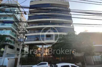 Cobertura duplex 4 dormitórios 2 suítes com dependência completa