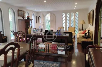 Casa duplex, condomínio fechado, 3 quartos e varandas á venda na freguesia jacrepaguá