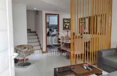 Casa em condomínio à venda com 3 quartos na freguesia de jacarepaguá