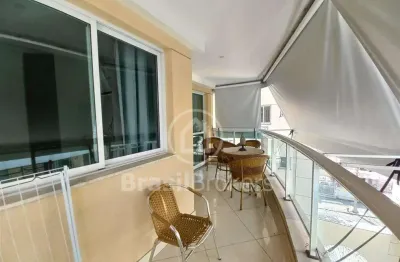 Maravilhoso apartamento 2 quartos + dependência de empregada revertida.
