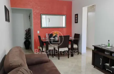 Apartamento 2 quartos com dependência empregada à venda na praça seca