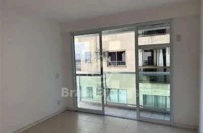 Excelente apartamento com 02 quartos, suíte e com total lazer. localização privilegiada.