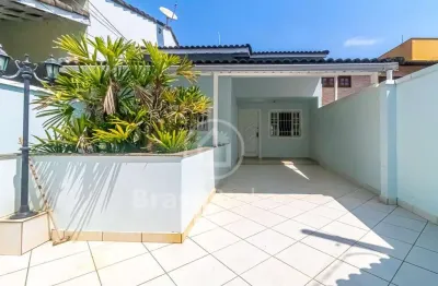 Casa 241m² em condomínio em jacarepaguá, espaço, privacidade e muito conforto.