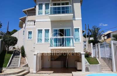 Casa duplex com 3 quartos , 2 suites, condominio fechado -jacarepagua