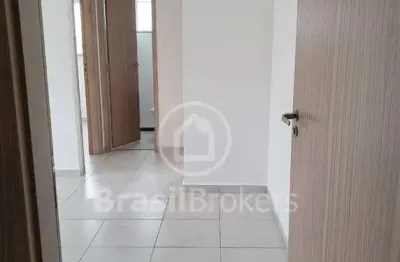 Apartamento 02 quartos no bairro tanque todo reformado , vazio. venha conhecer!