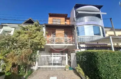 Casa em Condomínio a venda na Taquara em Condomínio alto padrão