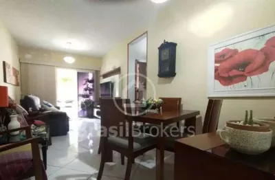 Apartamento 2 quartos no Centro da Taquara com todo comércio, transporte na porta. venha conhecer!