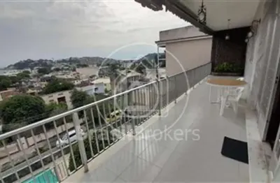 Casa à venda com 214,00m² e 3 quartos em bancários, rio de janeiro - rj