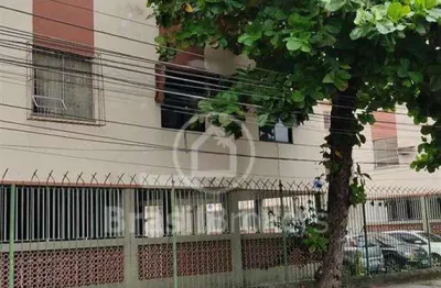 Apartamento com 2 quartos em condomínio fechado na portuguesa.