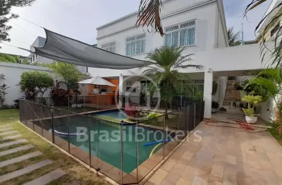 Casa com 4 quartos à venda na Rua Dom Emanuel Gomes, Jardim Guanabara, Rio de Janeiro