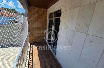 Aconchegante apartamento 2 quartos com varanda e elevador totalmente reformado