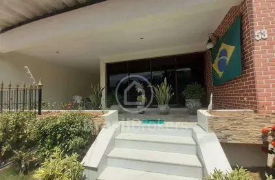 Casa com 211 m2 em parte baixa do jardim guanabara, rio de janeiro - rj