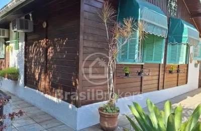 Casa à venda com 04 quartos em freguesia (ilha do governador), rio de janeiro - rj