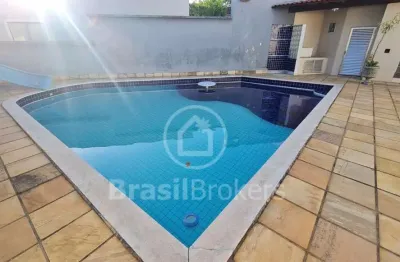 Casa à venda com 390m² e 4 quartos em jardim guanabara, rio de janeiro - rj
