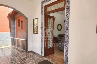 Casa à venda com 122,00m² e 4 quartos em freguesia (ilha do governador), rio de janeiro - rj