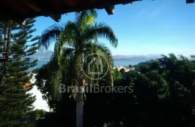 Casa à venda com 354,00m² e 4 quartos em jardim guanabara, rio de janeiro - rj