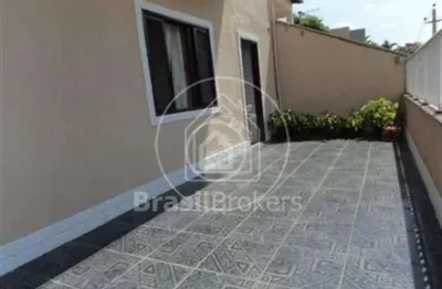 Casa à venda com 476,00m² e 4 quartos em pitangueiras, rio de janeiro - rj