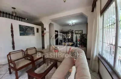 Casa à venda com 250,00m² e 5 quartos em jardim guanabara, rio de janeiro - rj