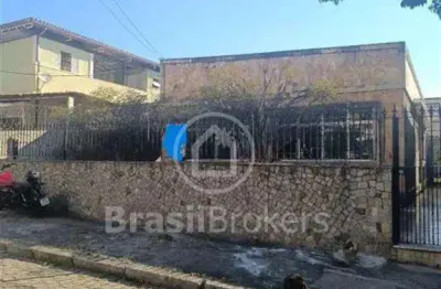Oportunidade: casa 3 quartos, suíte e anexo nos fundos!