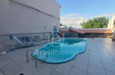 Casa com 4 quartos e 5 banheiros à venda, 281 m² s churrasqueira e piscina no jardim guanabara!
