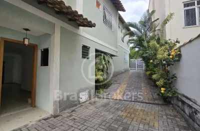 Casa de condomínio com 3 quartos sendo 1 suíte e 110m² - jardim guanabara - rj